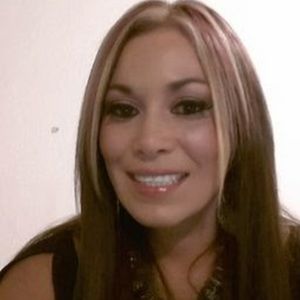 Meet your Posher, Herminia